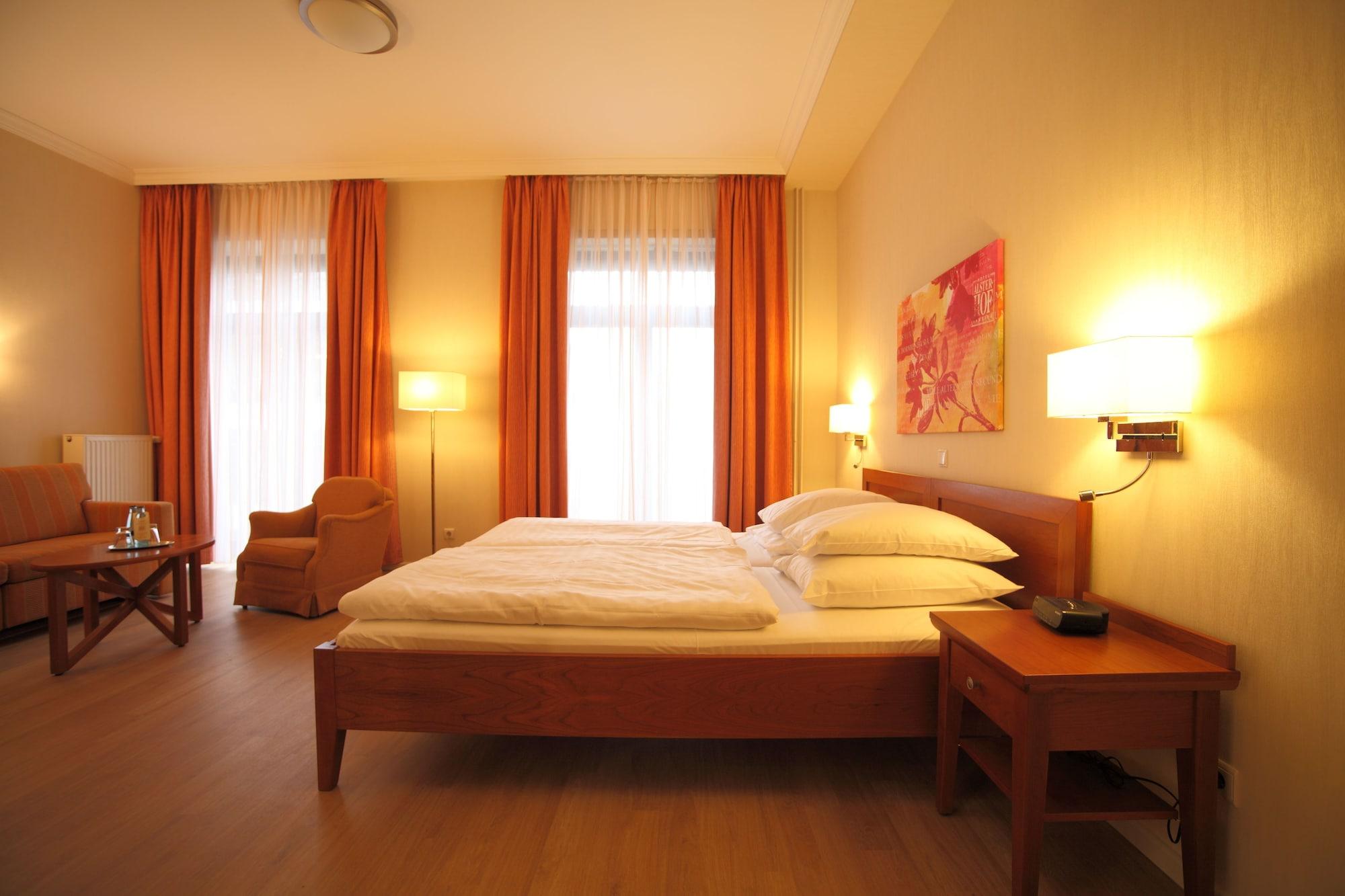 อัลสเตอร์-โฮฟ Hotel ฮัมบูร์ก ภายนอก รูปภาพ