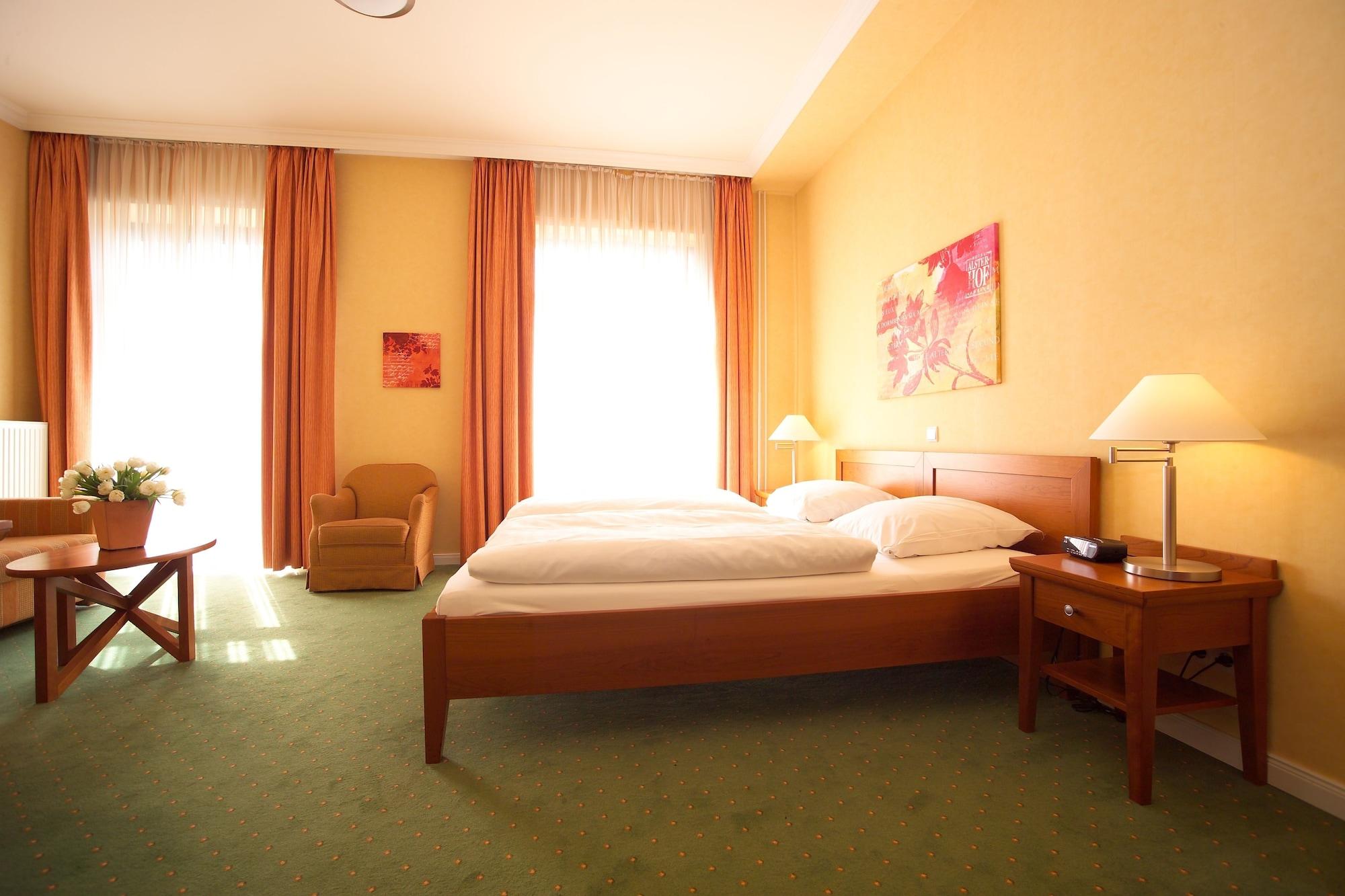 อัลสเตอร์-โฮฟ Hotel ฮัมบูร์ก ภายนอก รูปภาพ